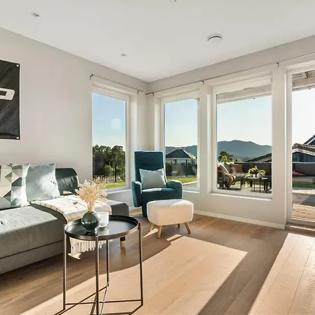 Villaer 4 Bedroom Close To Bergen *