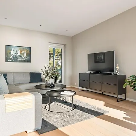 4 Bedroom Close To Bergen Villaer *