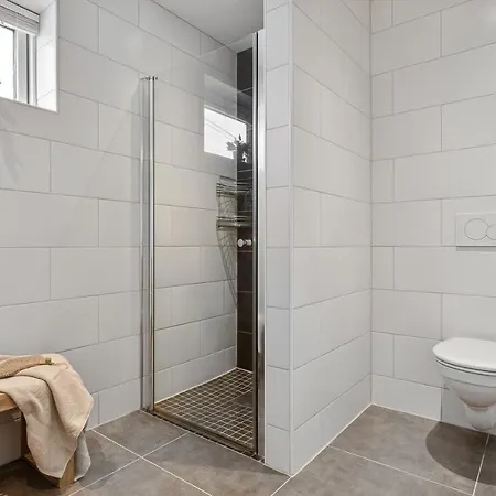 Villaer 4 Bedroom Close To Bergen Hagavik
