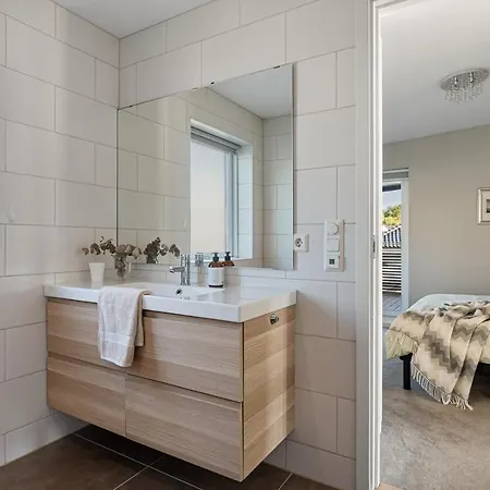 4 Bedroom Close To Bergen