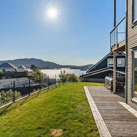 4 Bedroom Close To Bergen *