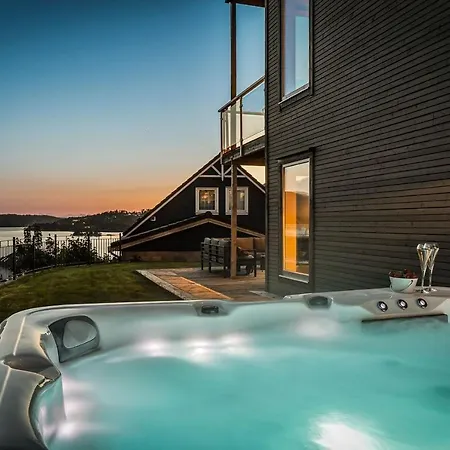 Villaer 4 Bedroom Close To Bergen Hagavik